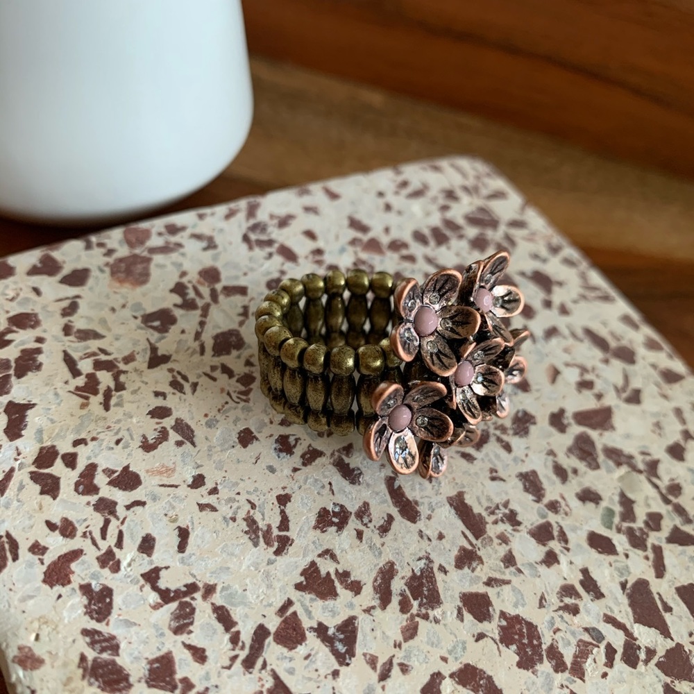 Stretchy Pink Floral Ring